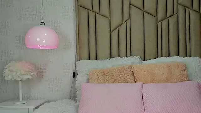 AudreyElla online show from March 17, 4:37 am