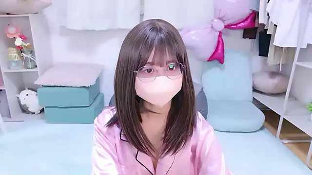 Snapshot of chihiro_ri chatting on May 1, 6:02 pm chihiro ri online show from May 1, 6:02 pm