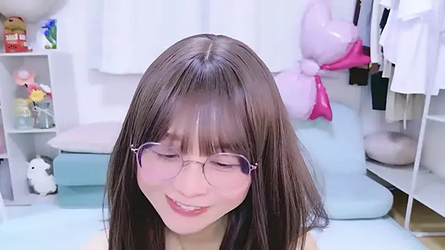 Snapshot of chihiro_ri chatting on May 7, 9:23 am chihiro ri online show from May 7, 9:23 am