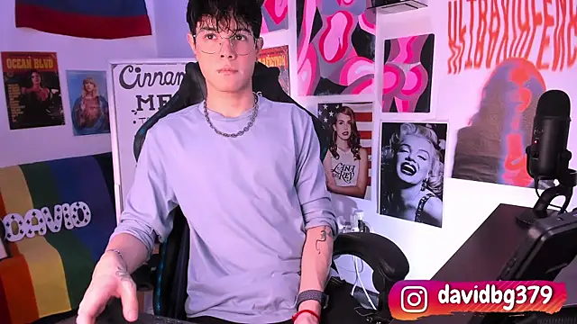 Snapshot of cinnamon_boyxxx chatting on March 18, 1:13 am cinnamon boyxxx online show from March 18, 1:13 am