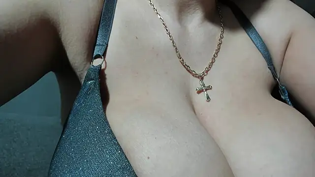 Snapshot of SexxyMeriem chatting on February 25, 5:51 pm SexxyMeriem online show from February 25, 5:51 pm