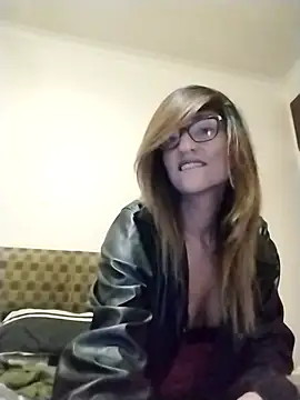 Snapshot of karmicQueen669 chatting on April 15, 5:06 pm karmicQueen669 online show from April 15, 5:06 pm