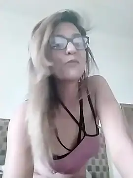 karmicQueen669 online show from April 1, 4:47 am