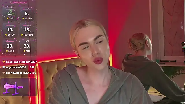 DanielPaige  online show from February 8, 7:27 pm