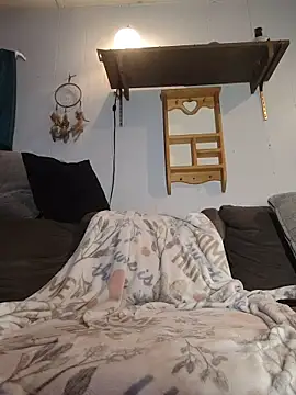 Genevieve143 online show from October 25, 7:40 am