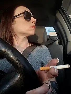 Genevieve143 online show from January 7, 10:37 pm