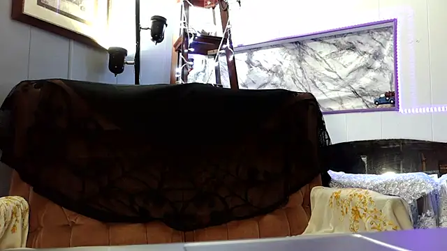 Genevieve143 online show from January 14, 7:12 am