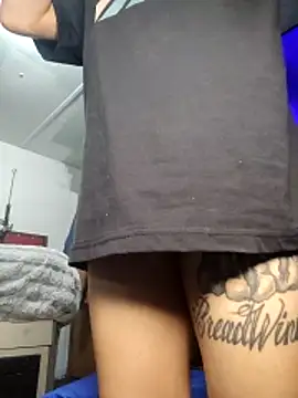 Genevieve143 online show from February 10, 12:20 am