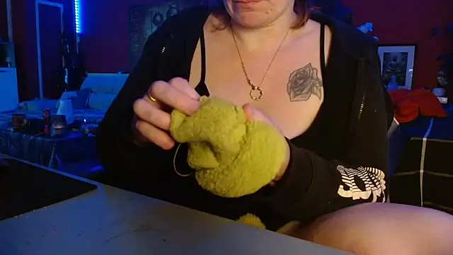 cruellaculdenfer67 online show from November 22, 9:13 pm