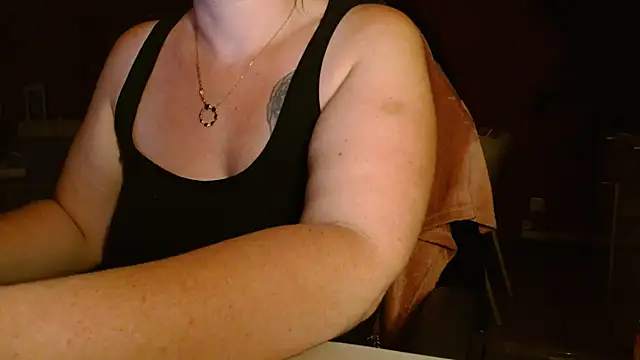 Snapshot of cruellaculdenfer67 chatting on July 15, 11:23 pm cruellaculdenfer67 online show from July 15, 11:23 pm