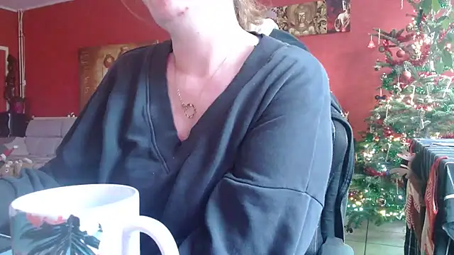 cruellaculdenfer67 online show from December 4, 2:16 pm