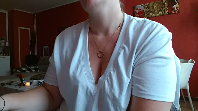 Snapshot of cruellaculdenfer67 chatting on July 3, 7:26 am cruellaculdenfer67 online show from July 3, 7:26 am