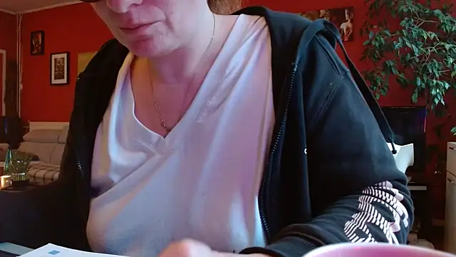 cruellaculdenfer67 online show from April 3, 7:15 am