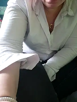 cruellaculdenfer67 online show from February 13, 8:25 am