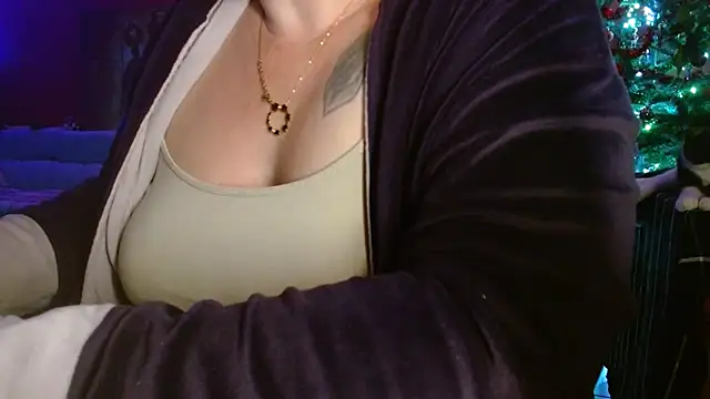 cruellaculdenfer67 online show from December 2, 9:38 pm