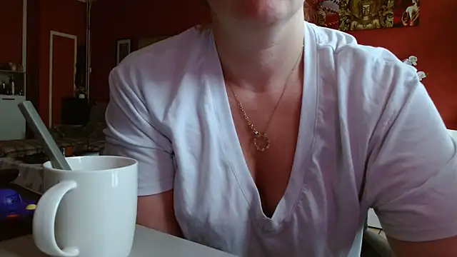 Snapshot of cruellaculdenfer67 chatting on June 15, 7:19 am cruellaculdenfer67 online show from June 15, 7:19 am