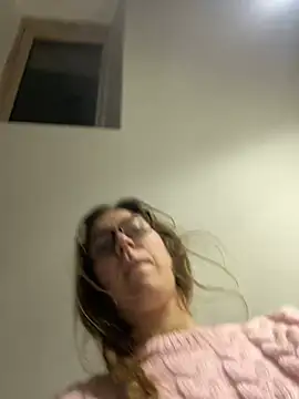 Snapshot of ur_pleasure_ chatting on December 12, 6:31 pm ur pleasure online show from December 12, 6:31 pm