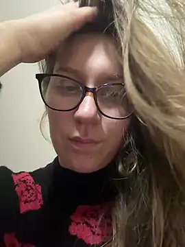 Snapshot of ur_pleasure_ chatting on February 4, 7:11 pm ur pleasure online show from February 4, 7:11 pm