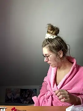 Snapshot of ur_pleasure_ chatting on January 17, 8:11 pm ur pleasure online show from January 17, 8:11 pm