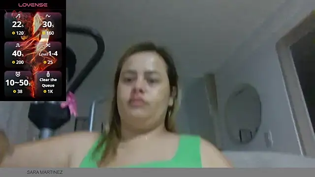 Snapshot of saramartinez1000 chatting on April 11, 1:35 am saramartinez1000 online show from April 11, 1:35 am
