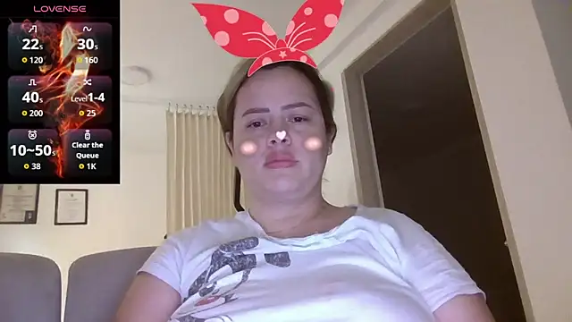 Snapshot of saramartinez1000 chatting on September 18, 1:25 pm saramartinez1000 online show from September 18, 1:25 pm