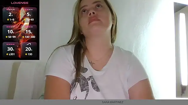 Snapshot of saramartinez1000 chatting on October 10, 2:45 am saramartinez1000 online show from October 10, 2:45 am