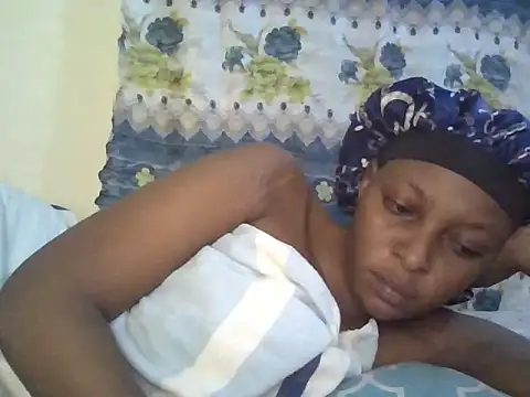 Midnight Clique  online show from November 2, 9:31 pm