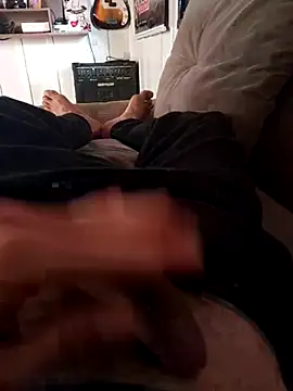 Din0071 online show from November 12, 4:22 pm