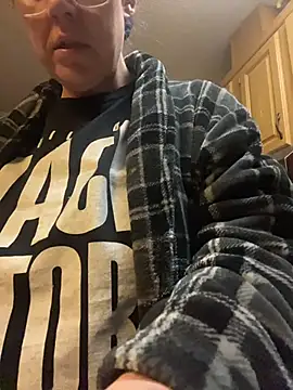 Snapshot of velvetta_ chatting on November 30, 3:51 am velvetta online show from November 30, 3:51 am