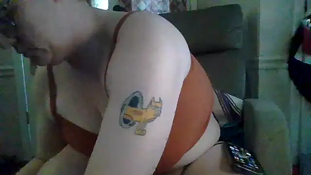 Snapshot of velvetta_ chatting on December 19, 6:54 pm velvetta online show from December 19, 6:54 pm