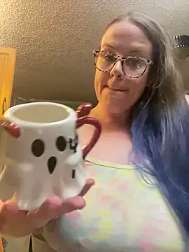 Snapshot of velvetta_ chatting on September 22, 6:08 am velvetta online show from September 22, 6:08 am