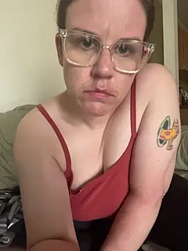 Snapshot of velvetta_ chatting on November 3, 3:48 pm velvetta online show from November 3, 3:48 pm