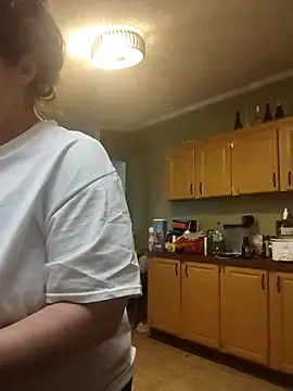 Snapshot of velvetta_ chatting on March 9, 9:46 pm velvetta online show from March 9, 9:46 pm