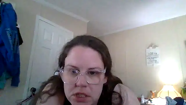 Snapshot of velvetta_ chatting on March 1, 2:34 pm velvetta online show from March 1, 2:34 pm