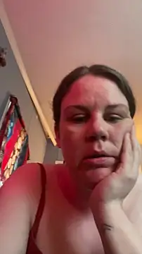 Snapshot of velvetta_ chatting on February 20, 4:42 pm velvetta online show from February 20, 4:42 pm