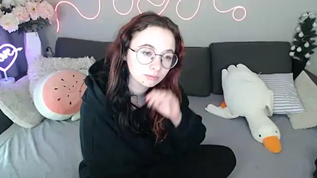 Mini Diva online show from March 29, 8:16 am