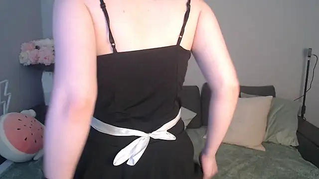 Snapshot of Mini_Diva chatting on March 19, 9:06 am Mini Diva online show from March 19, 9:06 am