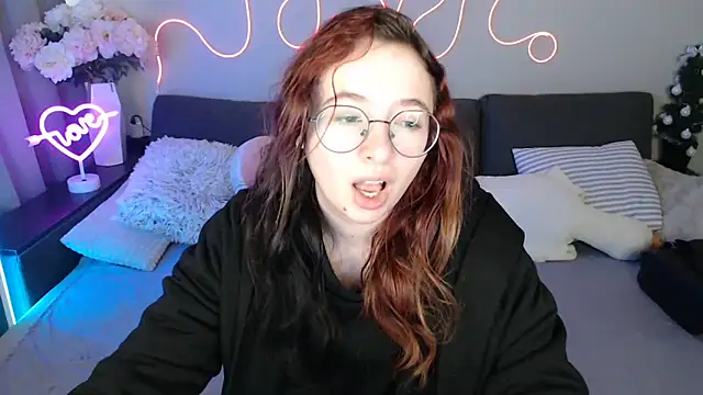 Mini Diva online show from April 17, 8:06 am