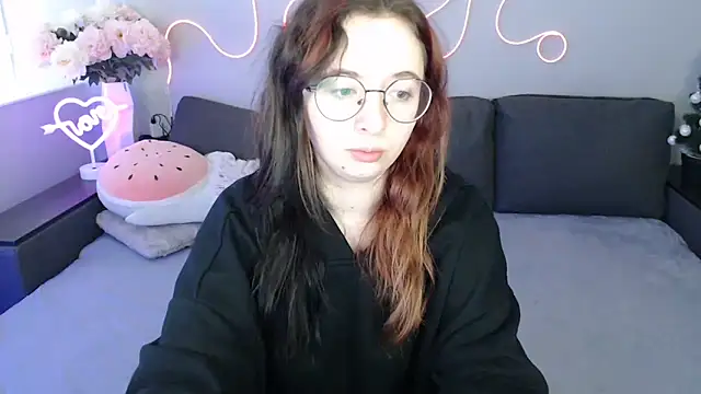 Mini Diva online show from March 3, 9:05 am