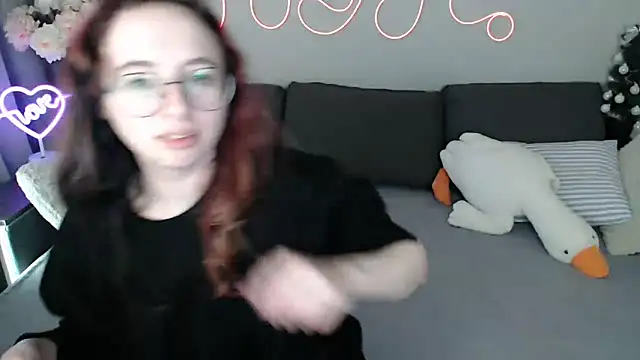 Mini Diva online show from March 28, 9:10 am