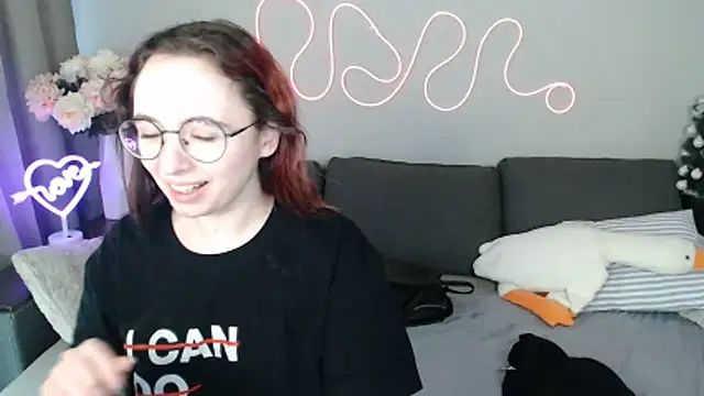 Mini Diva online show from March 27, 9:21 am