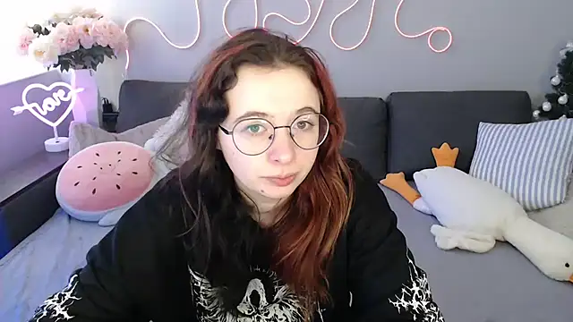 Mini Diva online show from February 16, 9:08 am