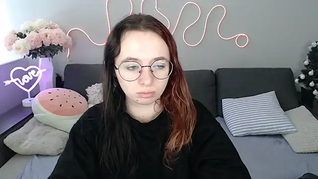 Mini Diva online show from January 18, 9:13 am