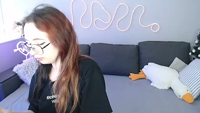 Mini Diva online show from March 11, 10:31 am