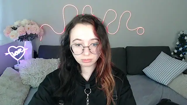 Mini Diva online show from January 7, 9:14 am