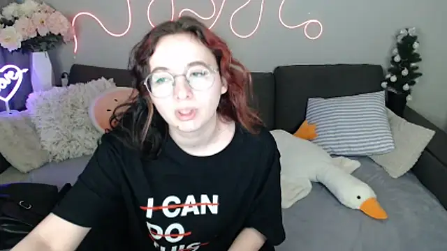 Mini Diva online show from March 22, 9:11 am