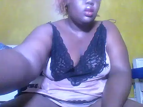 Snapshot of Twinklestar254 chatting on January 4, 4:32 pm Twinklestar254 online show from January 4, 4:32 pm