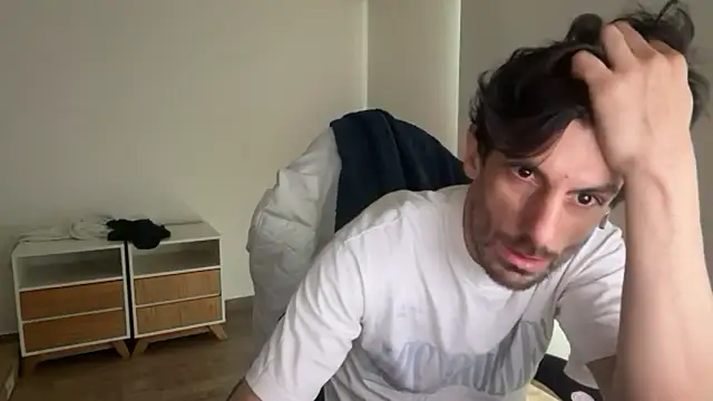 nicolaaaaas online show from October 12, 5:25 pm
