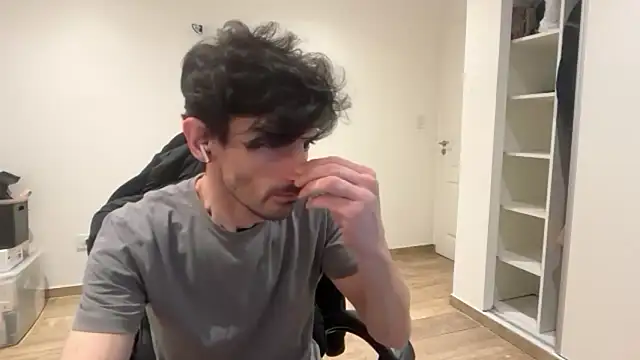 Snapshot of nicolaaaaas chatting on November 8, 9:46 am nicolaaaaas online show from November 8, 9:46 am