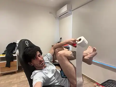 Snapshot of nicolaaaaas chatting on October 20, 6:19 pm nicolaaaaas online show from October 20, 6:19 pm